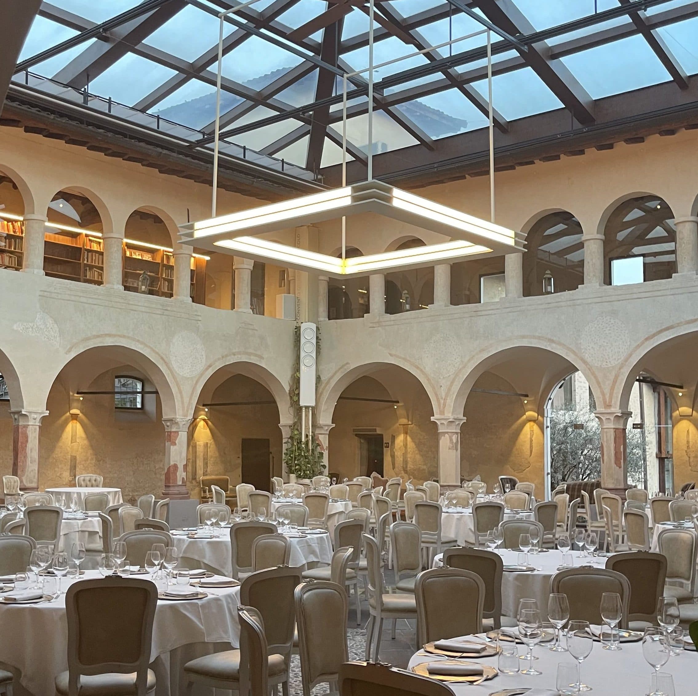 Convento dei Neveri: ex convento ristorante a Bariano (BG)