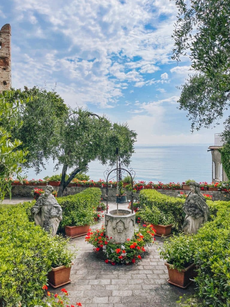 Cosa vedere al Lago di Garda in 1 giorno: tour in Vespa