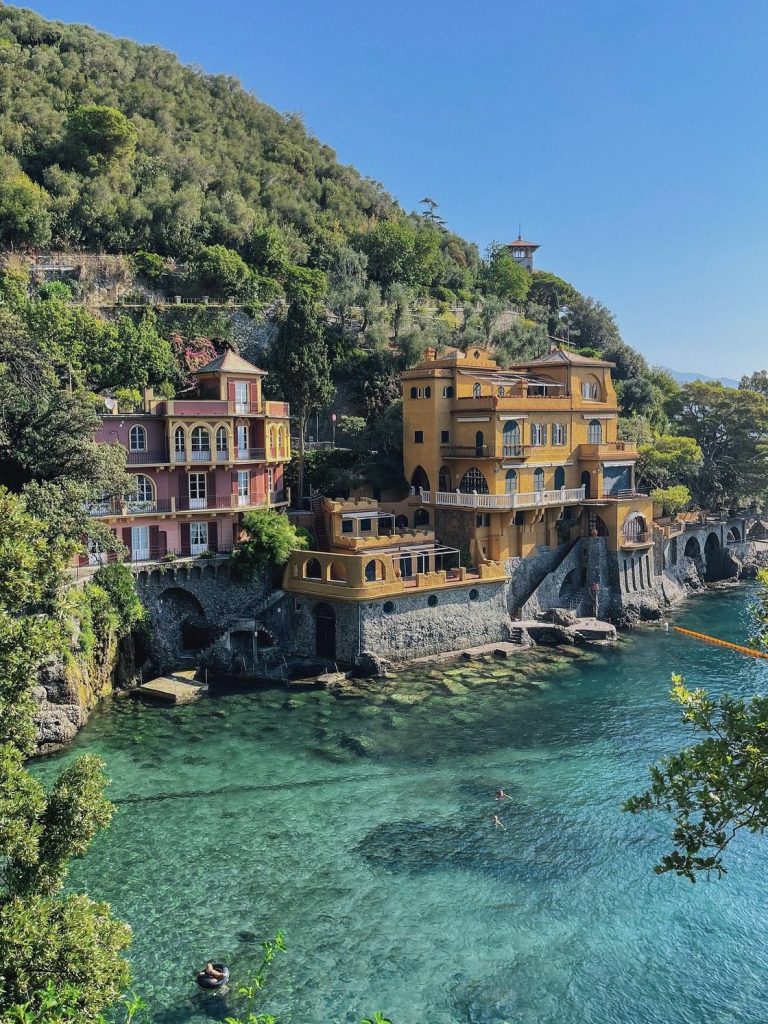 Baia Cannone a Portofino con acque cristalline