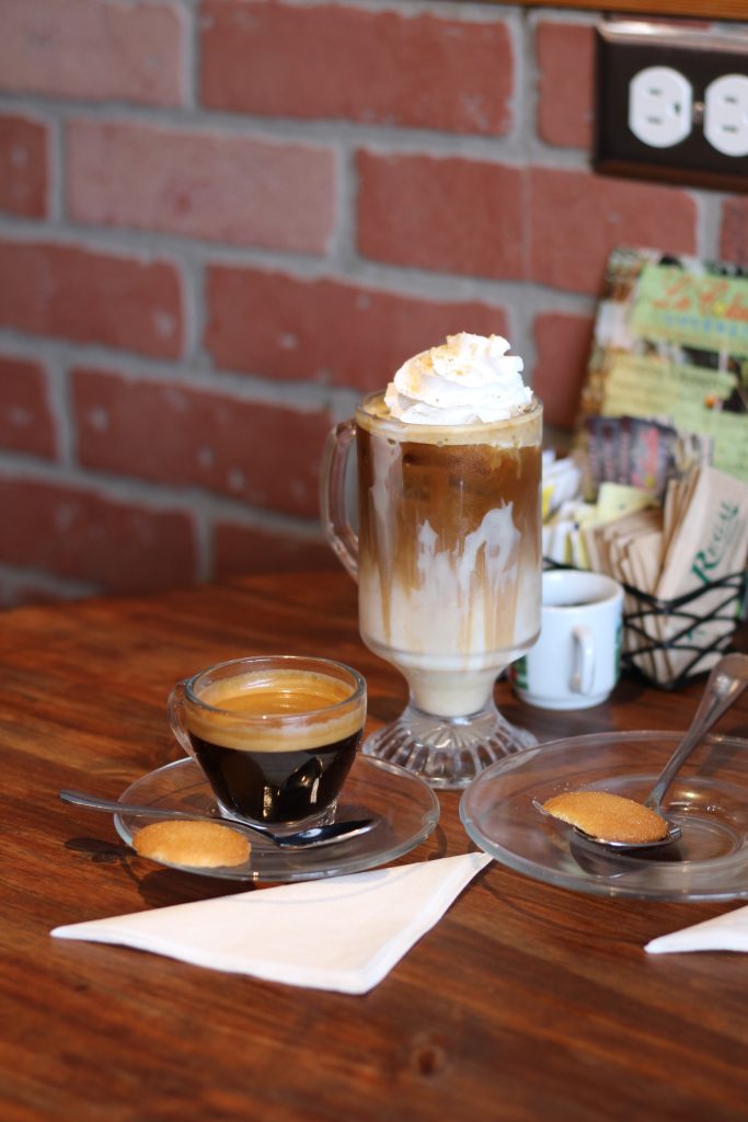 Caffè cubano servito alla Colada Gourmet di Little Havana