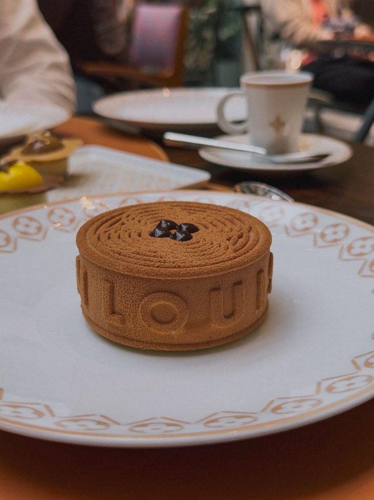 Dolcetto "Vivienne" ispirato alla mascotte Louis Vuitton