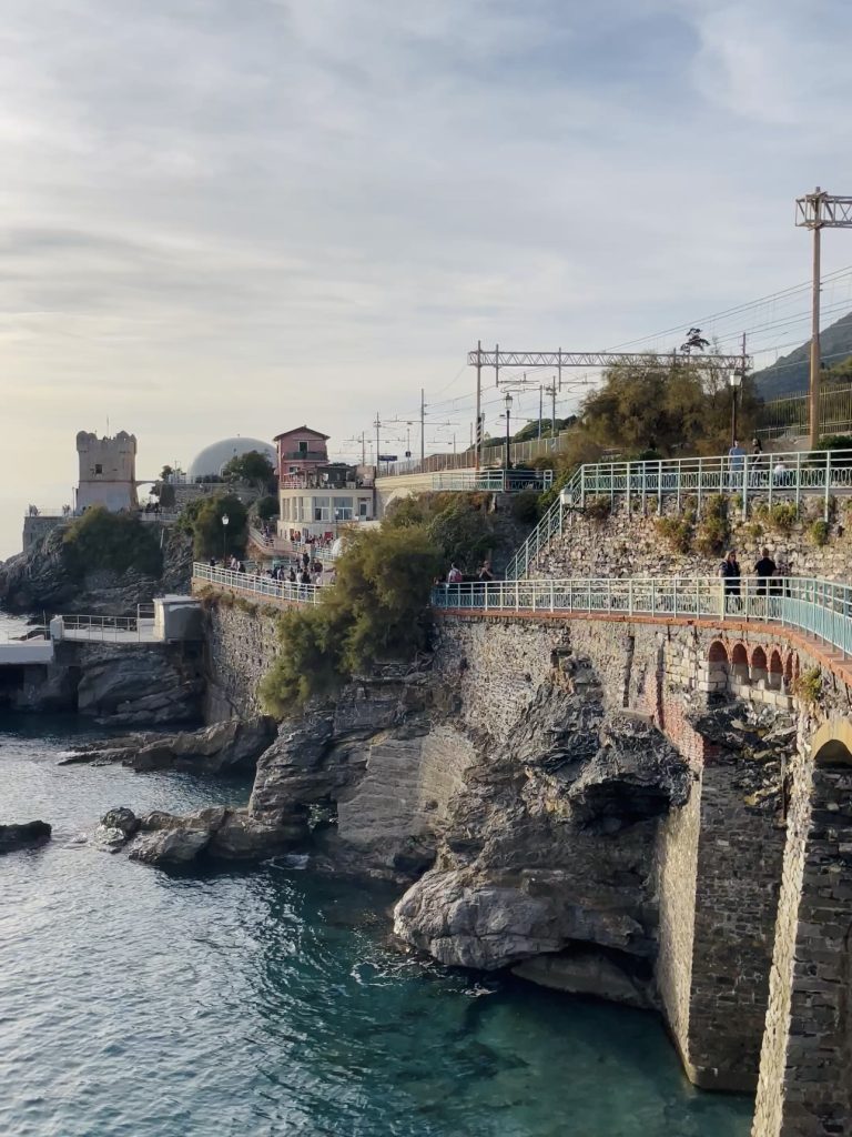 Passeggiata Anita Garibaldi a Nervi con vista sul mare