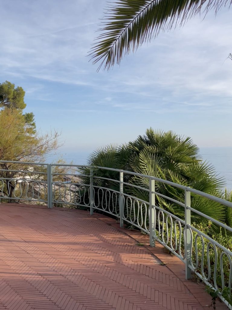 Scorcio della costa dalla Passeggiata Anita Garibaldi