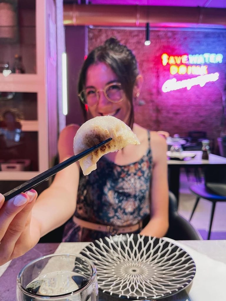 Ravioli cinesi al vapore serviti da Ru Jia