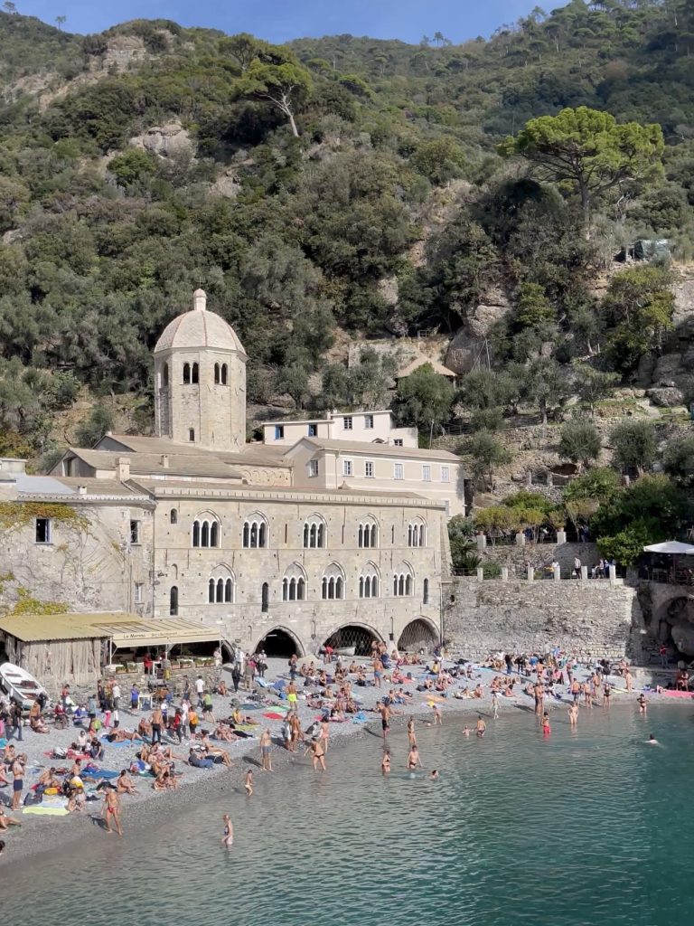Abbazia di San Fruttuoso raggiungibile solo via mare