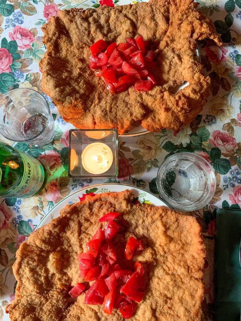 Cotoletta orecchio d'elefante, enorme e croccante, di Al Garghet