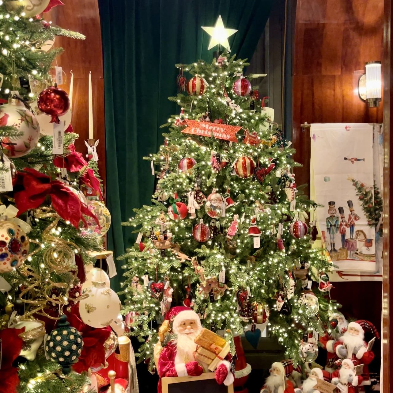 Albero di Natale decorato a VD Spiga Express