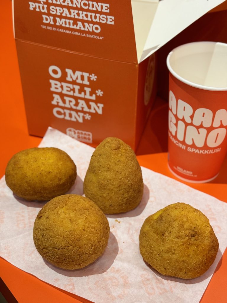 Arancini di AranGino fotografati dall'alto