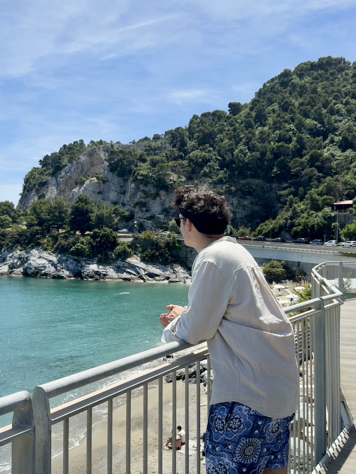 Giamma in acqua sulla costa di Bergeggi