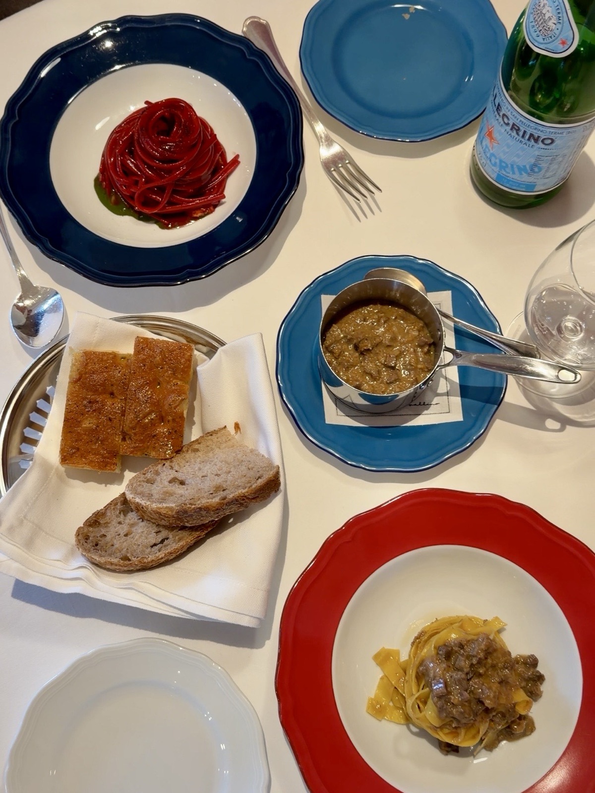 Panoramica dei piatti assaggiati al Ristorante Cavallino a Maranello