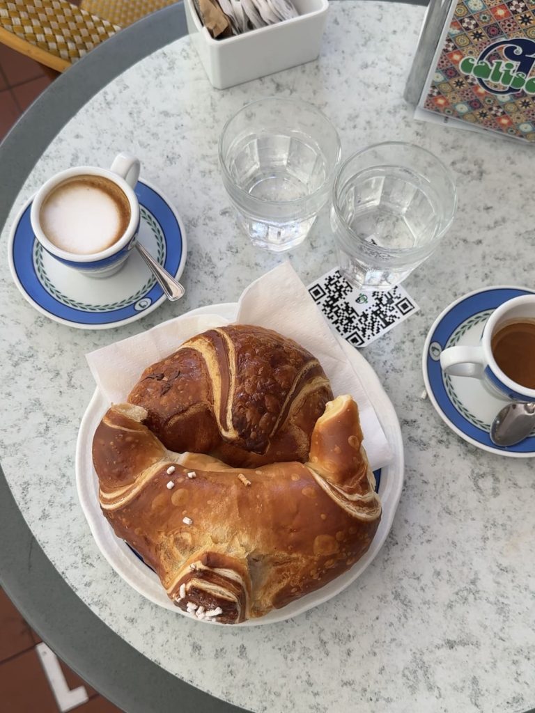 Cornetto ischitano al Bar Calise