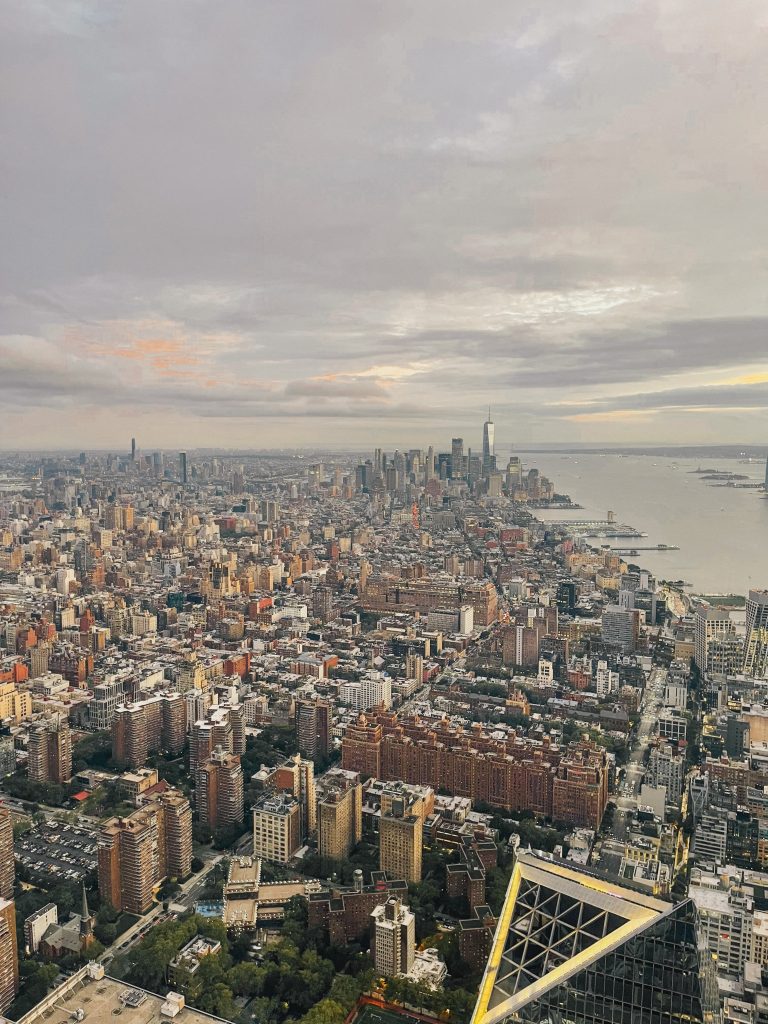 Vista panoramica su Lower Manhattan dal The Edge