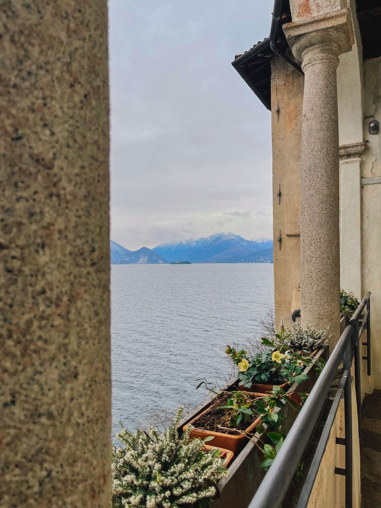 Portici affrescati dell'Eremo di Santa Caterina del Sasso