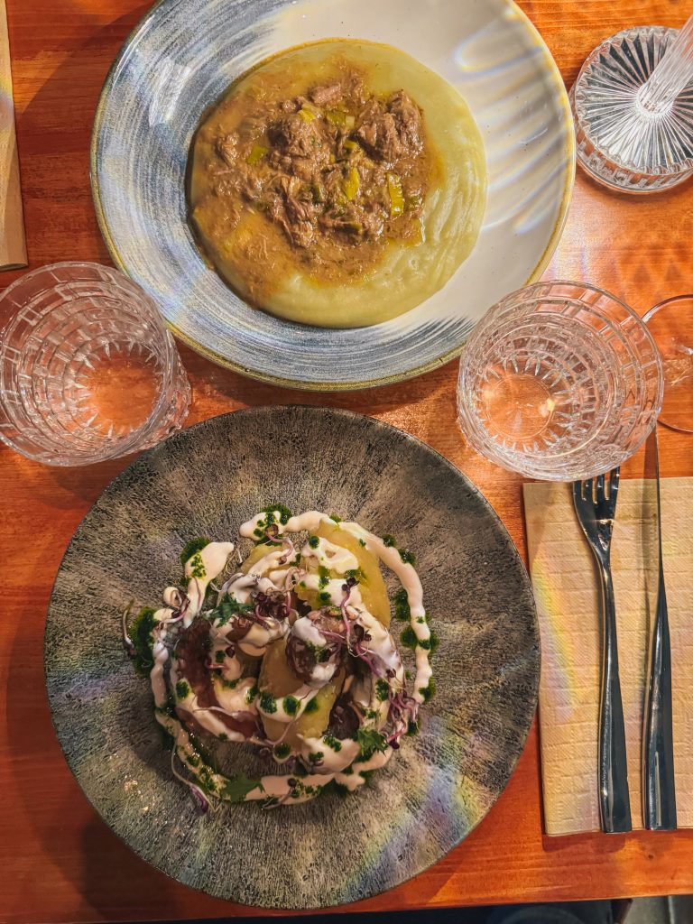 Selezione di secondi piatti dallo chef di Shatì