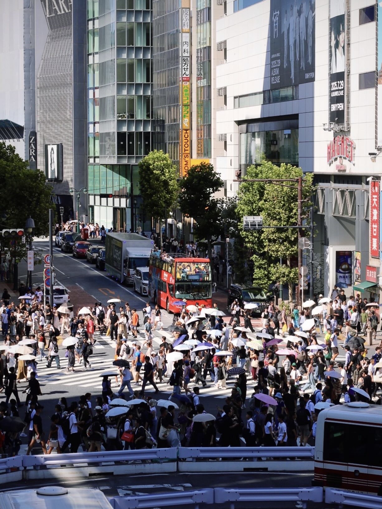 Il celebre incrocio pedonale di Shibuya Crossing