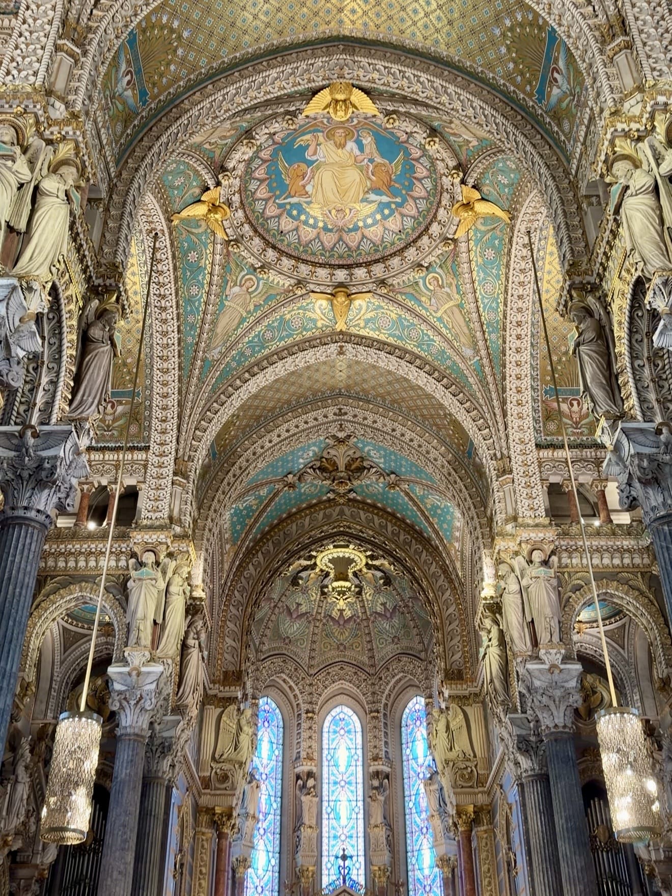 La Basilica di Notre-Dame de Fourvière sulla collina di Lione