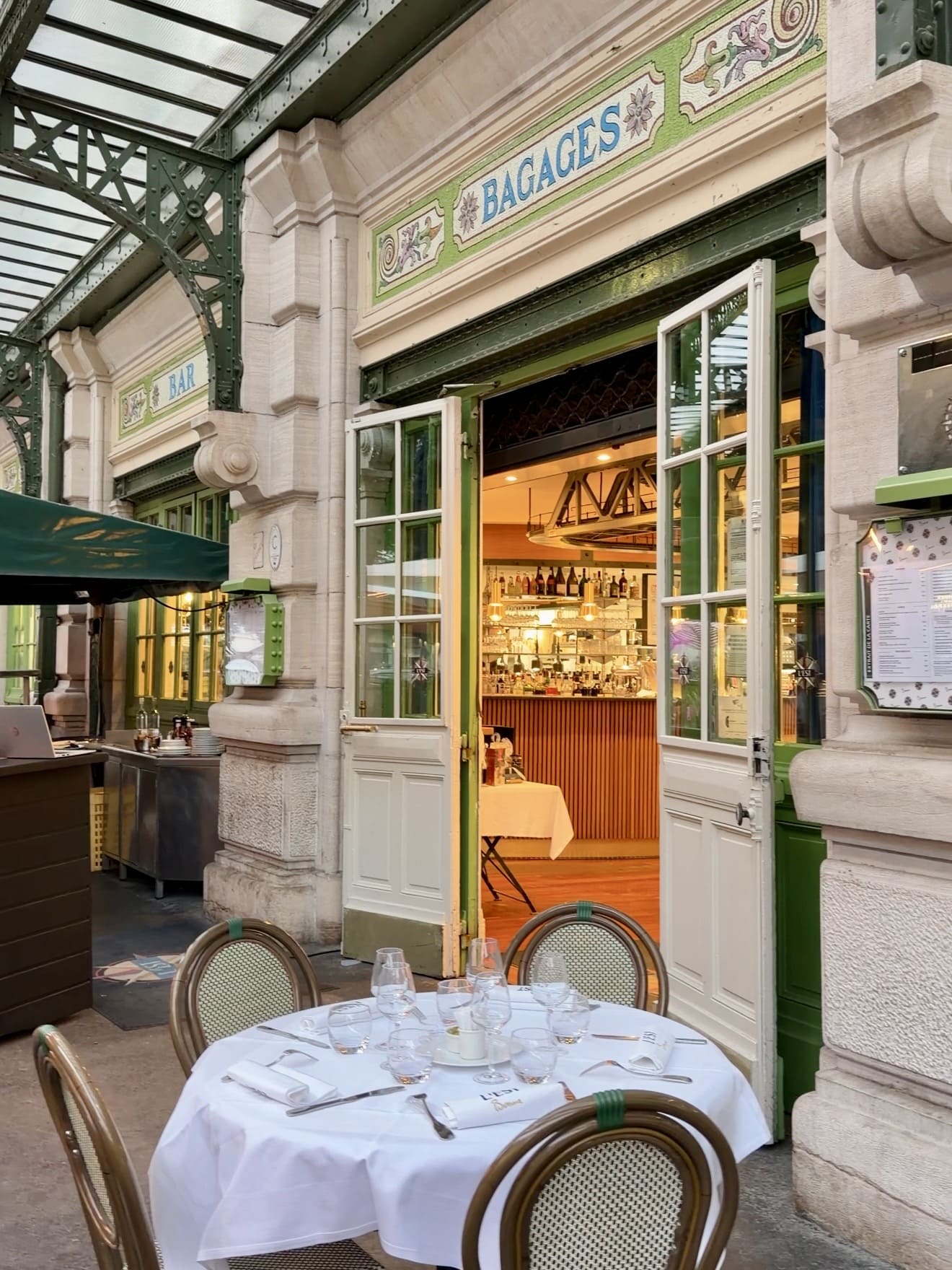 Le Halles de Lyon Paul Bocuse, il mercato coperto tempio della gastronomia