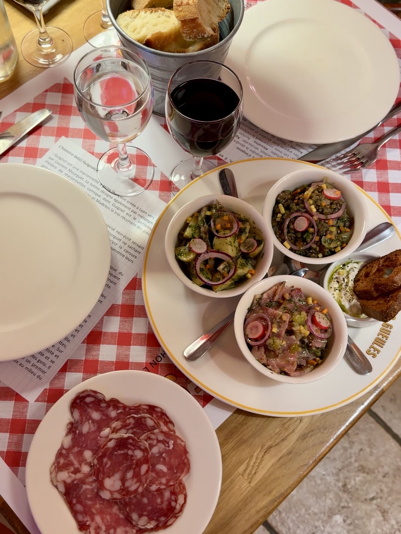 I saladiers lyonnais, gli antipasti tradizionali da condividere