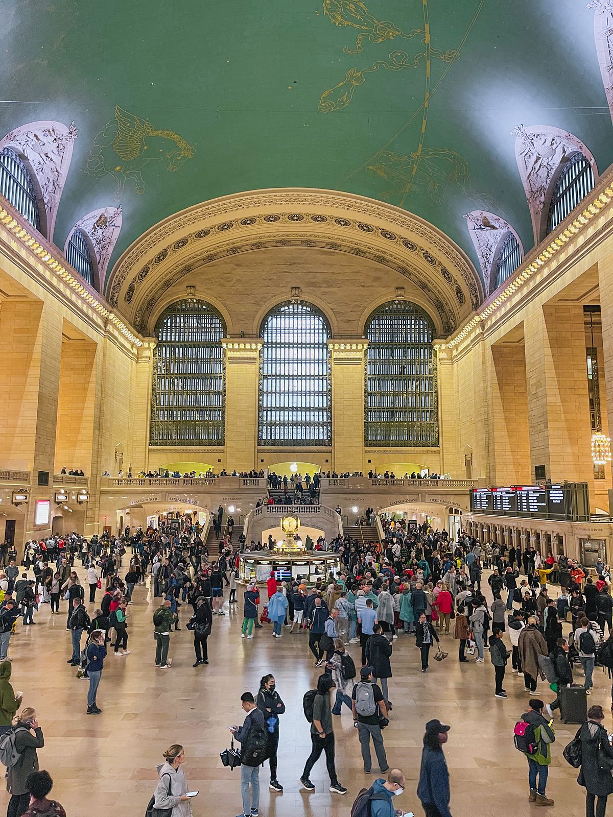 La sala principale di Grand Central Terminal a New York con il soffitto affrescato