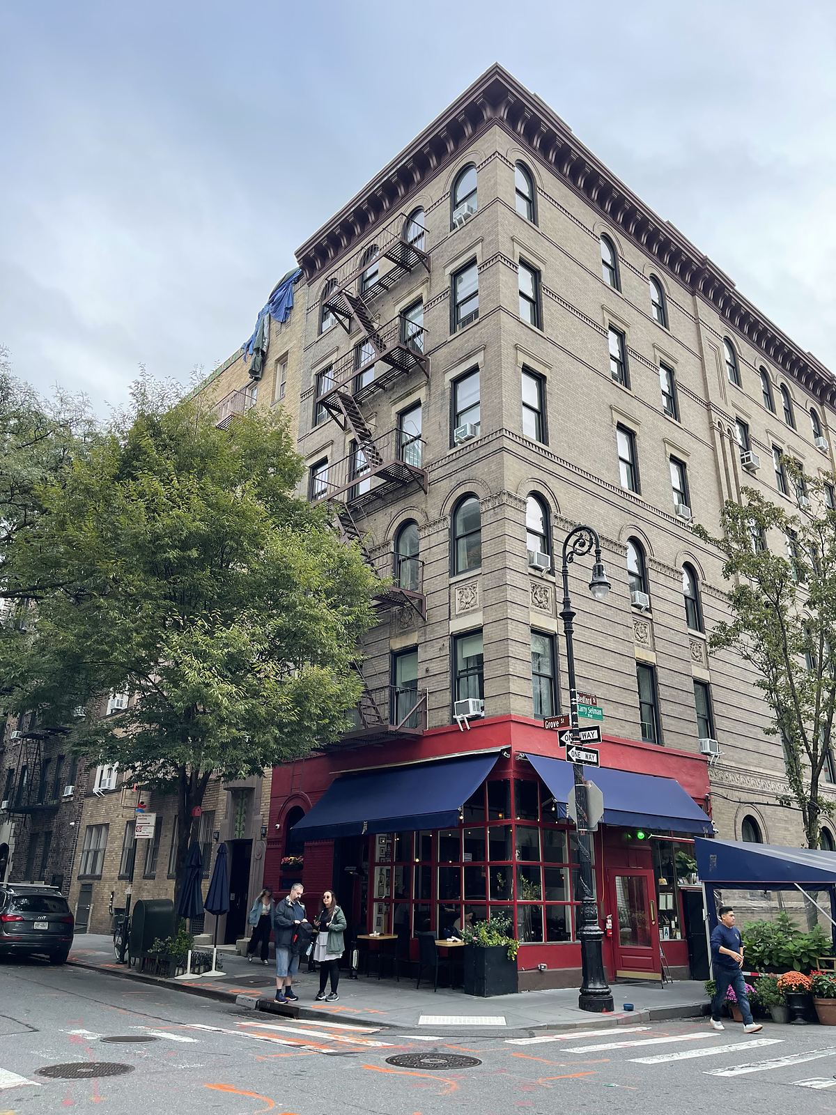 L'edificio usato come esterno dell'appartamento di Monica e Rachel in Friends nel West Village a New York