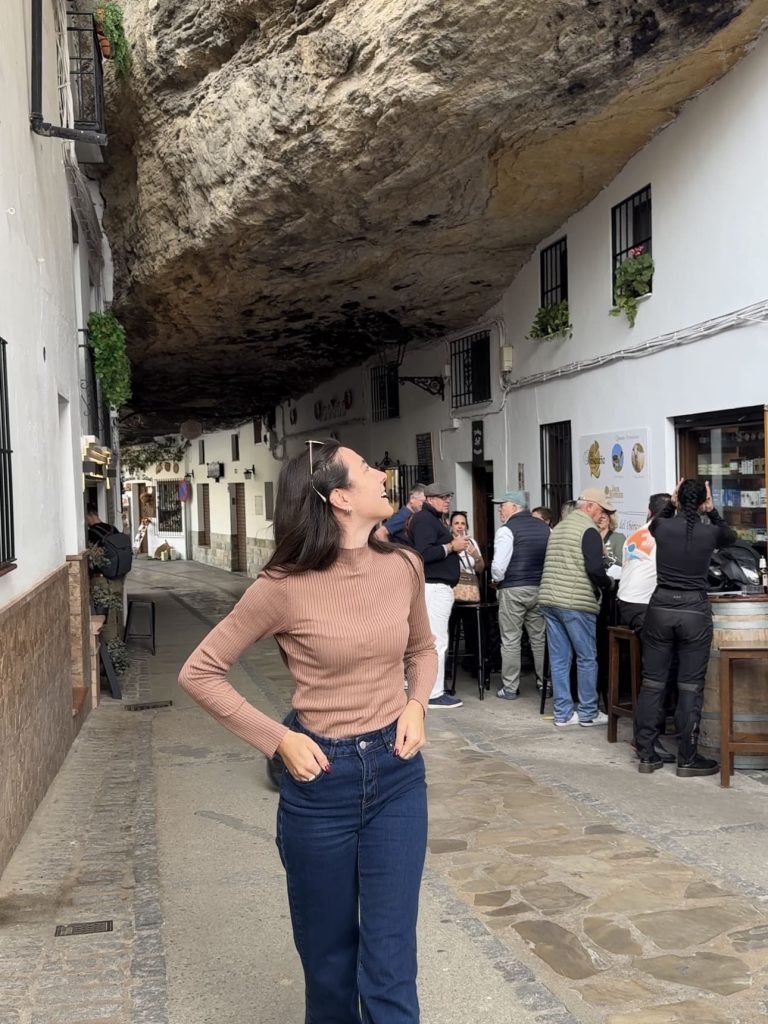 Case di Setenil de las Bodegas incastonate sotto la roccia