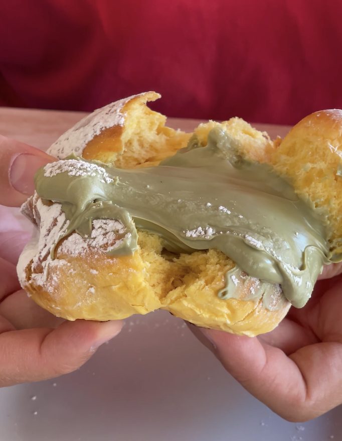 La brioche al pistacchio della Pasticceria Latina di Aragona in Sicilia