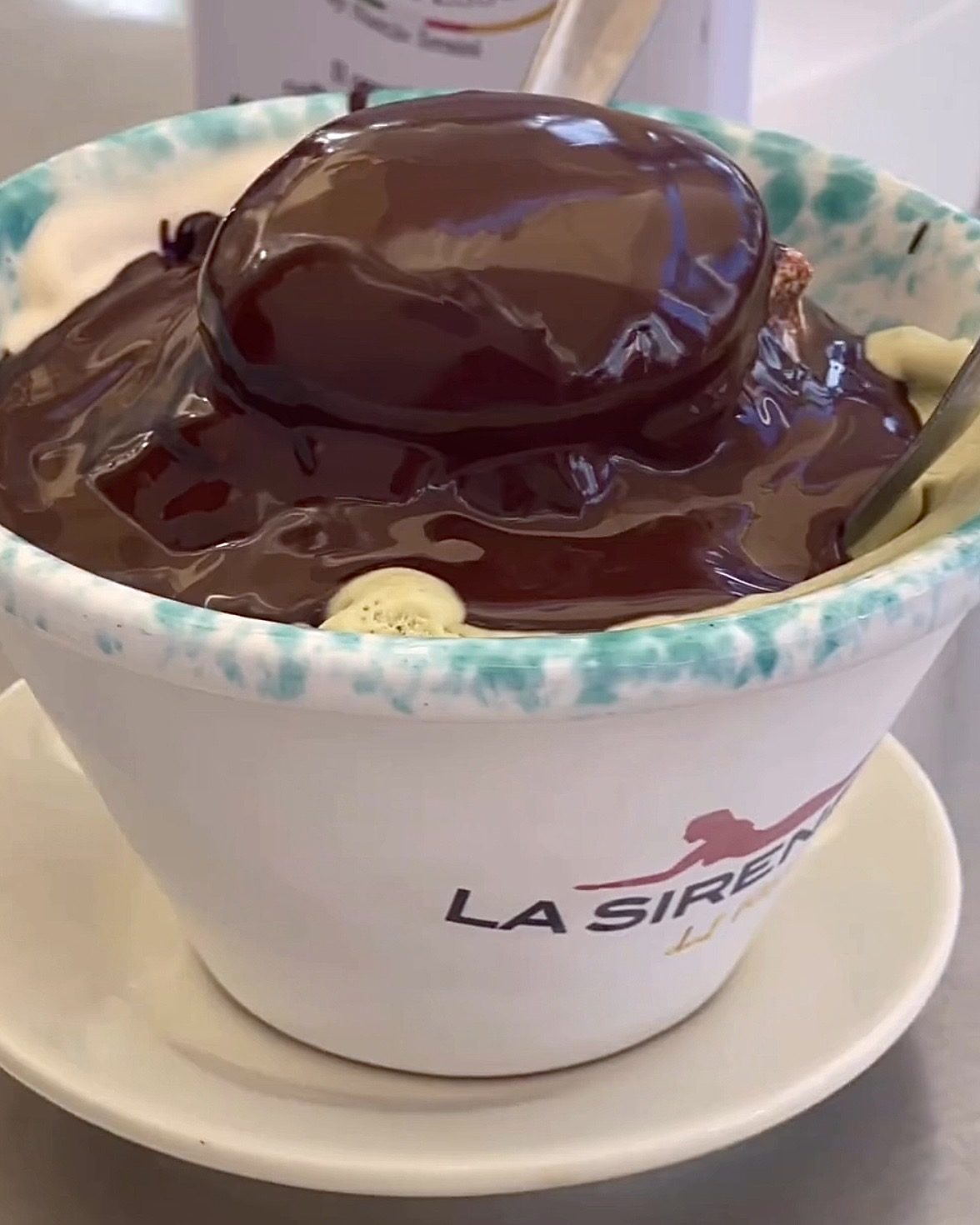 Il caldofreddo della Gelateria La Sirenetta a San Vito Lo Capo in Sicilia