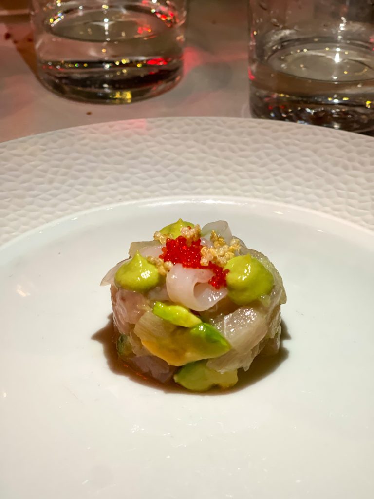 Tartare di ricciola con abbinamenti gourmet