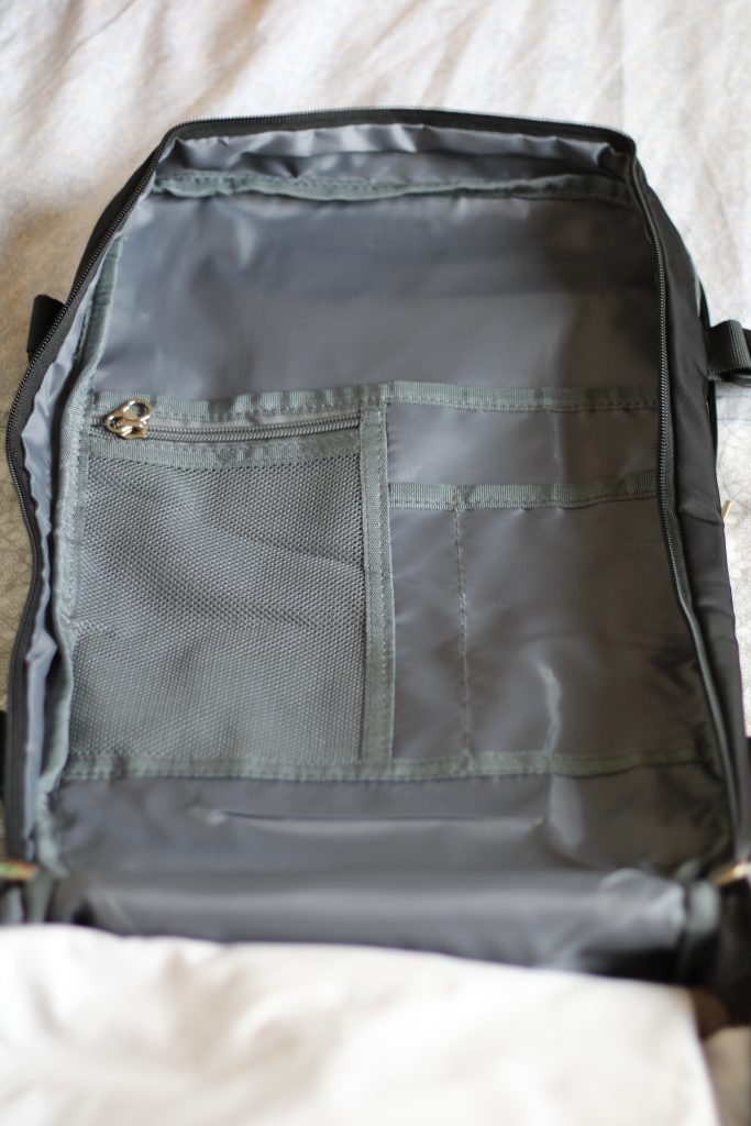 Tasche interne dello zaino Xkdoai con gli organizer inclusi