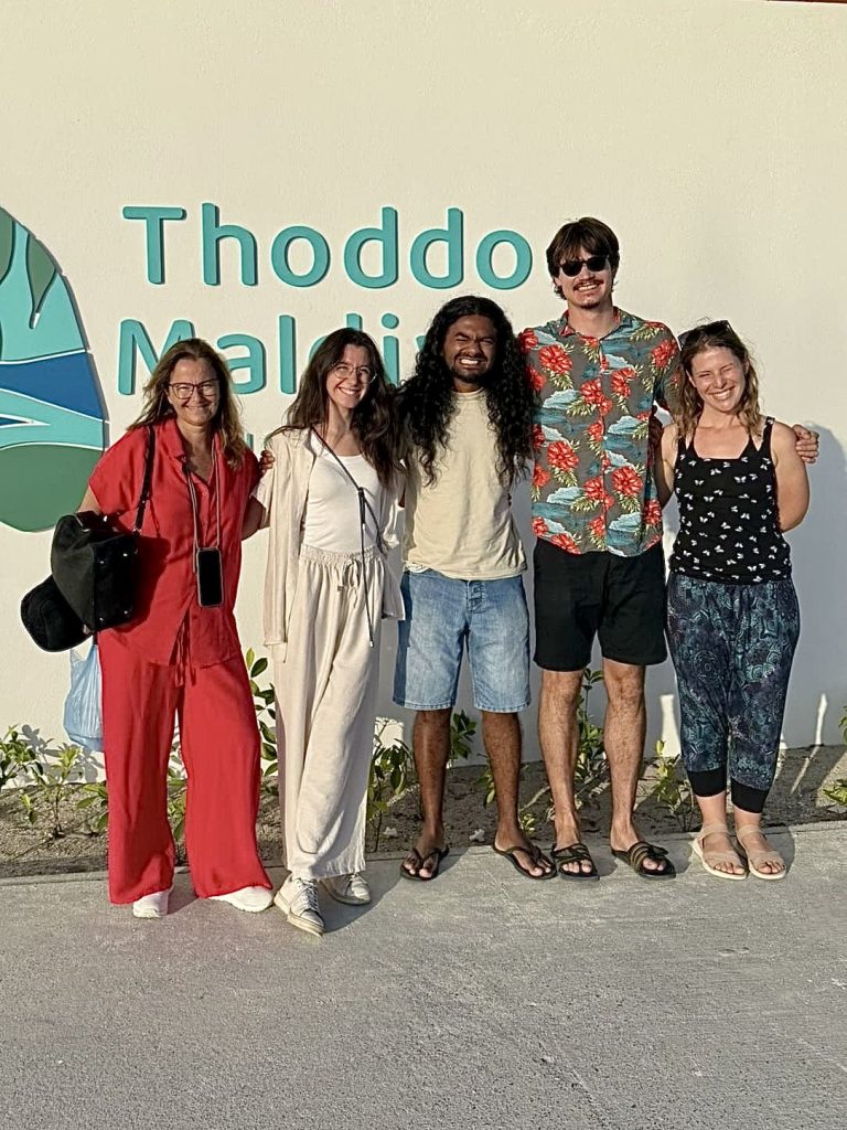 Il team di HolidayMaldives: Ma-Al al centro, Marko e Barbara ai lati
