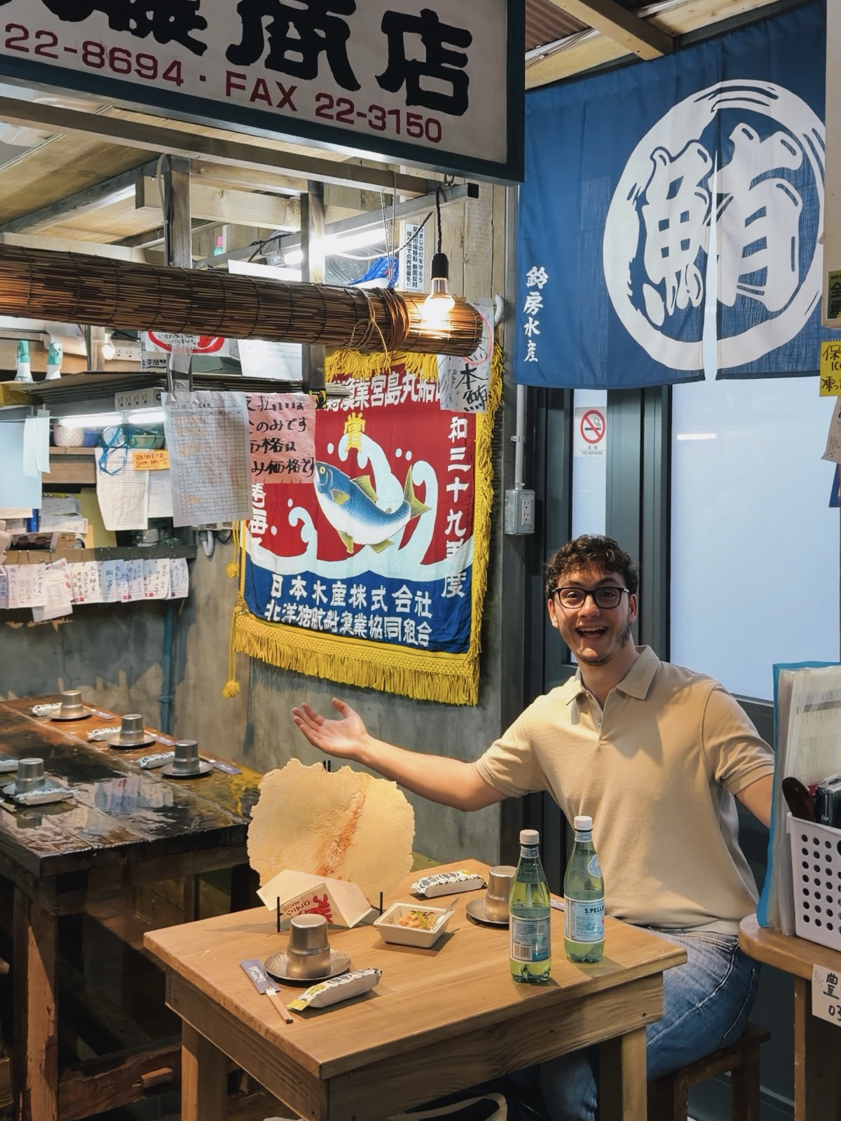 Gianmaria al tavolo del Tsukiji Market Restaurant a Milano