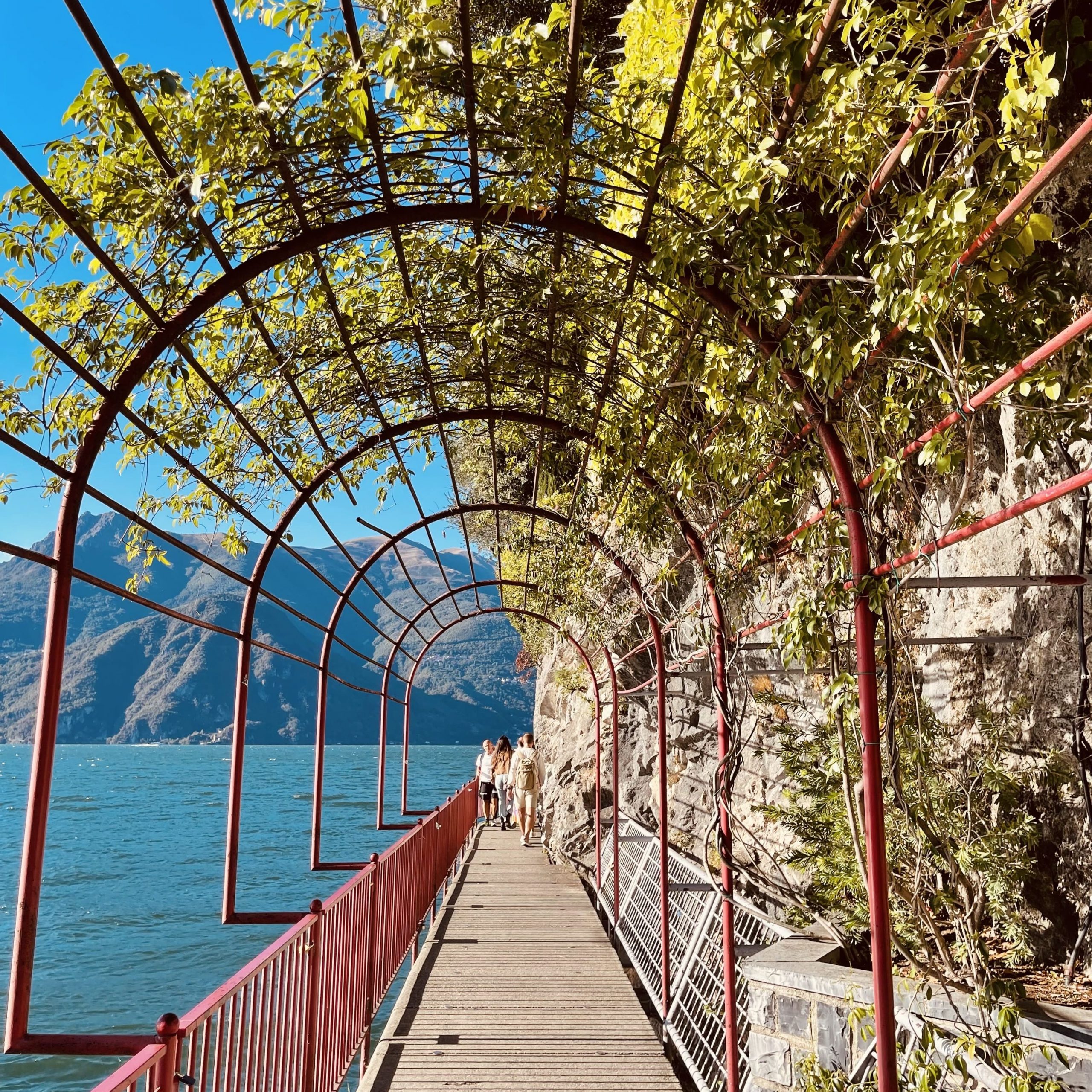 Passeggiata degli Innamorati di Varenna sul lago di Como