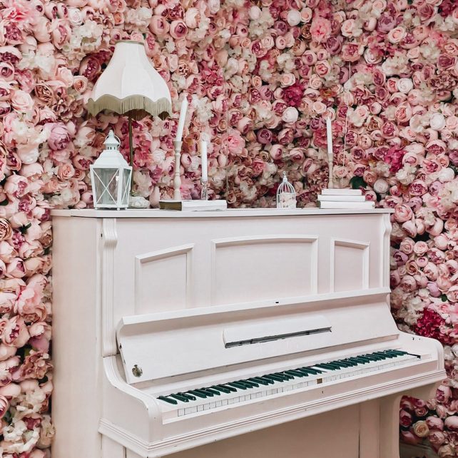 Interni floreali e instagrammabili di Vintage Garden